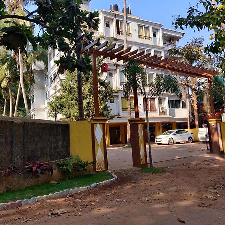 Luxury 2Bhk Apartment Near Calangute Baga Beach With Pool Kültér fotó